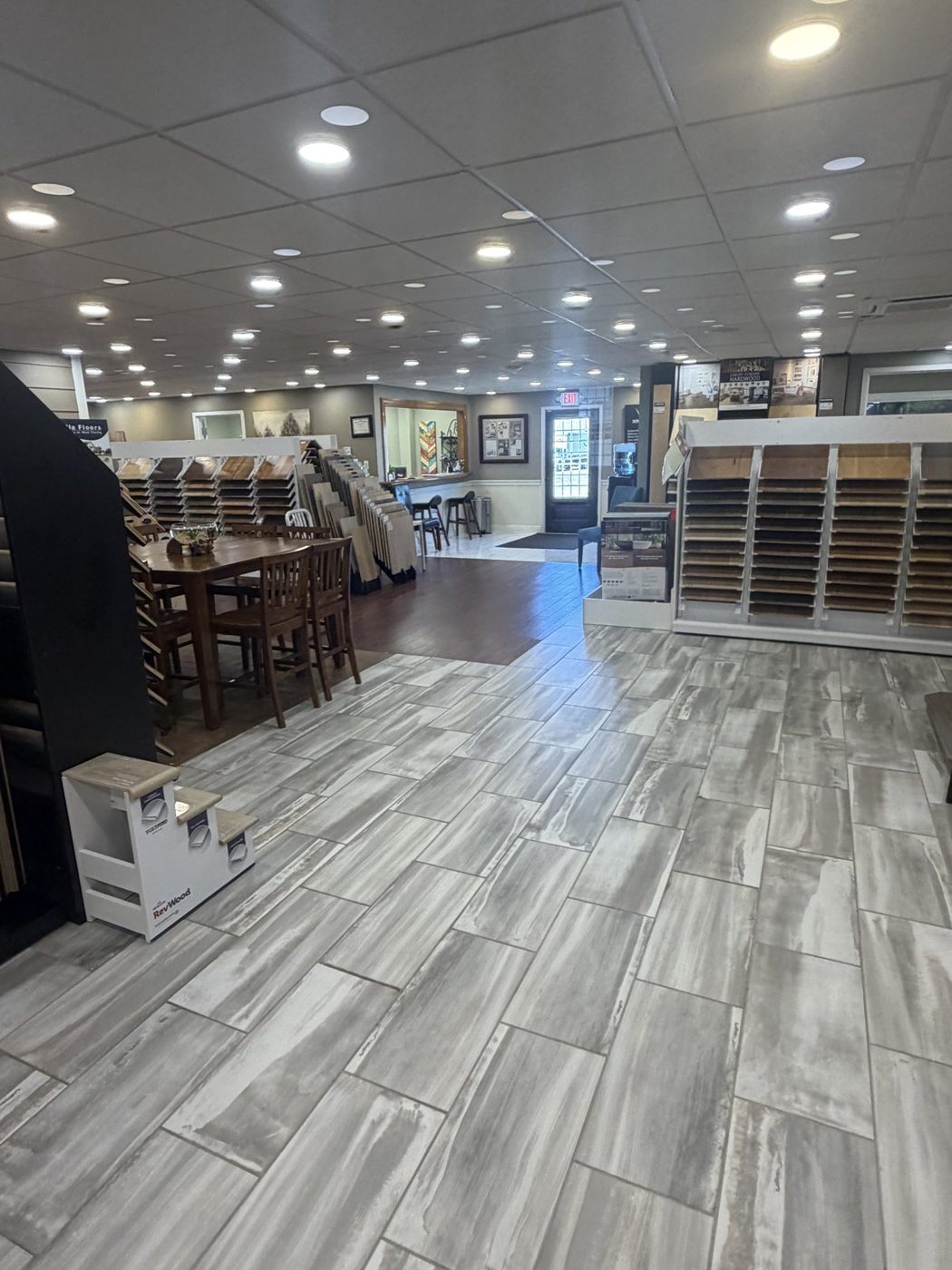 The showroom floor at the Mississippi Pro Design Center showroom, 1138 Weems Street, Pearl MS (3)